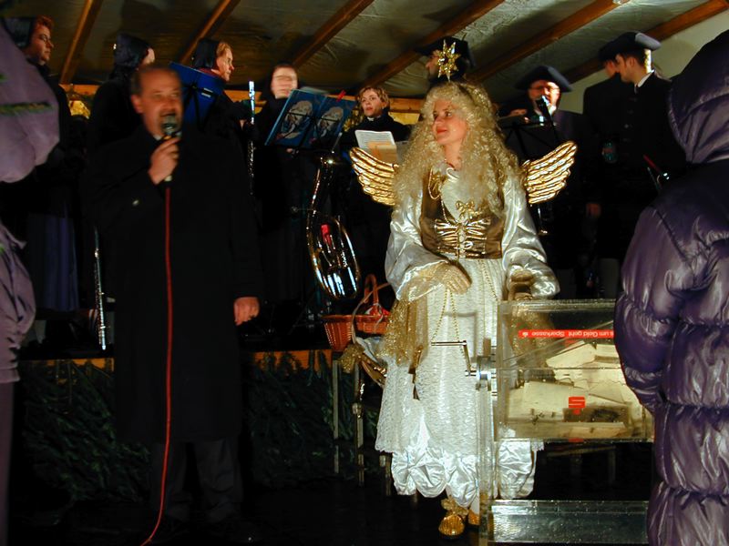 2000.12.10a.27.jpg