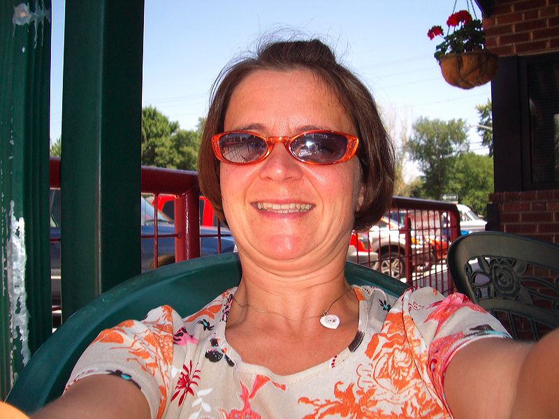 2004.08.10em.04.jpg